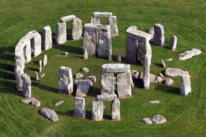 Inner Circle Stonehenge Tour from London